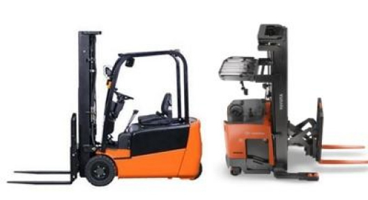 Sit-down forklift