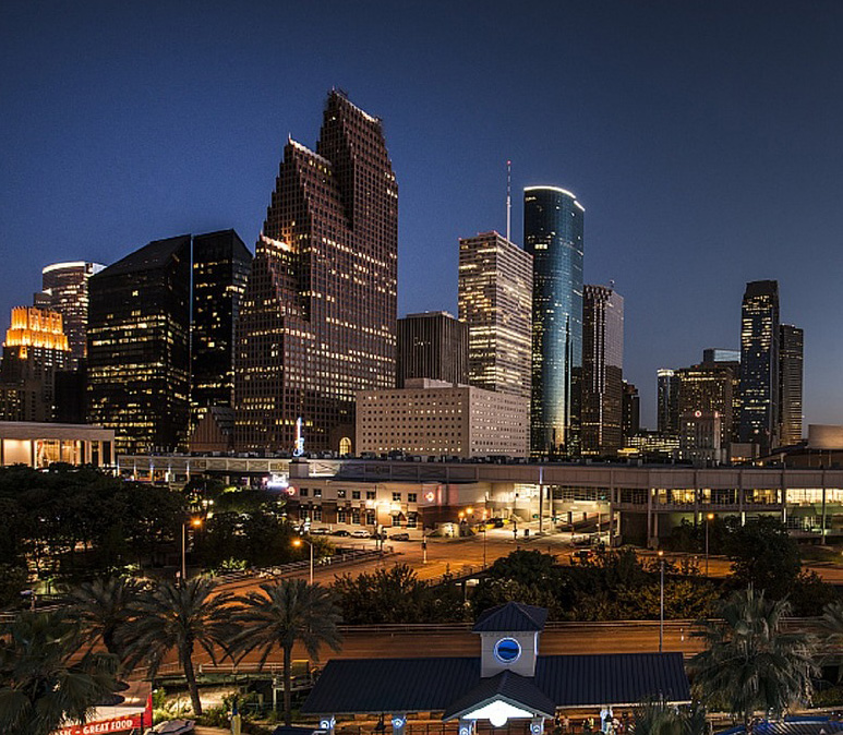 1 Skyline Cityscape
